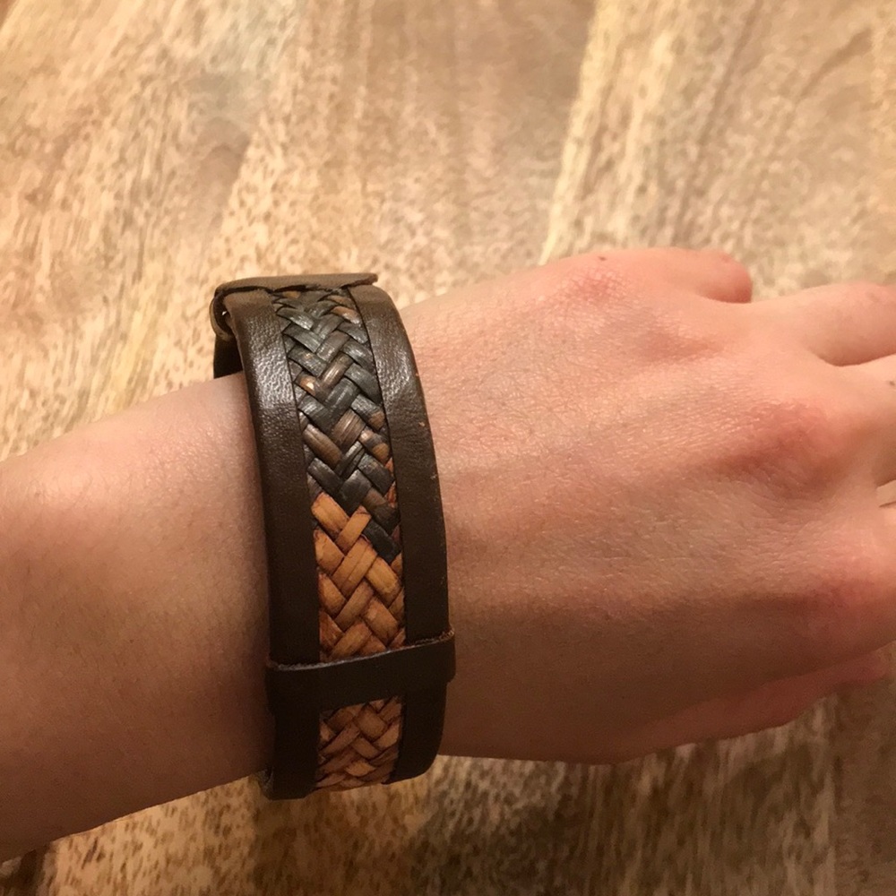 Leather bracelet-free with other purchase